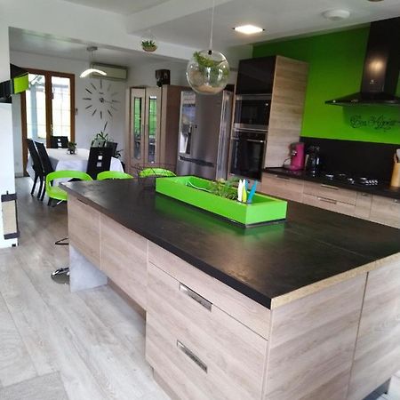 Agreable Chambre Double Avec Salle D'Eau Privative Le Mesnil-Theribus ภายนอก รูปภาพ